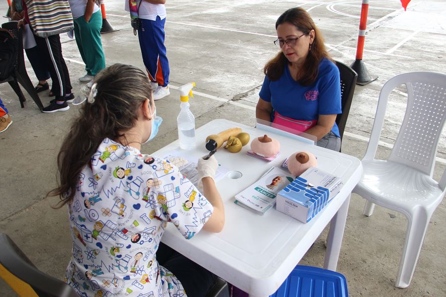 Celebración en Bello para madres y padres